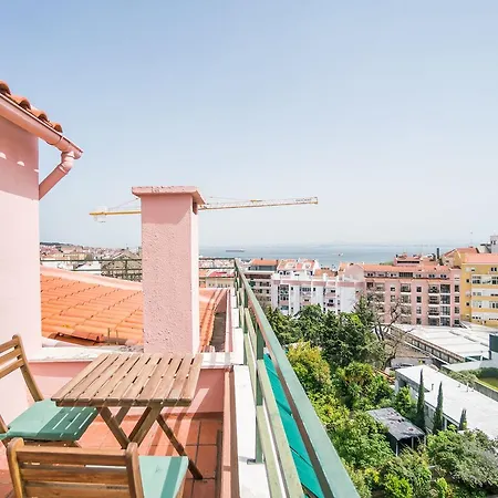 Luxury And Comfort Estrela Apartment